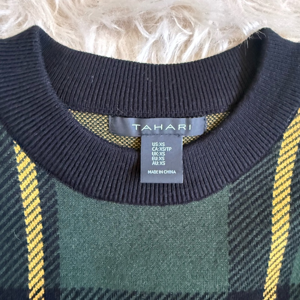 Tahari Women's Dark Green and Yellow Plaid Crewneck Sweater - Picture 5 of 8
